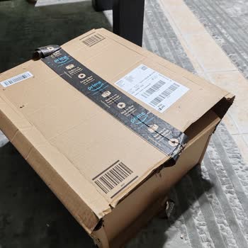 Amazon'dan Gelen Deforme Paket Ve Tozlu Ürün Nedeniyle Yaşanan Mağduriyet