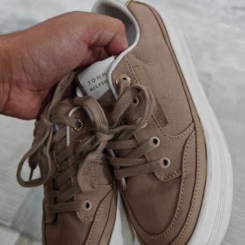 Tommy Hilfiger Ayakkabıda Tekrarlayan Açılma Sorunu Ve Mağduriyet