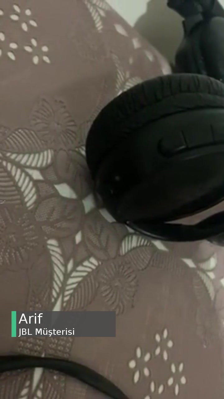 JBL Kulaklık Kırmızı Işığı Yanıyor Sönüyor! videonun kapak resmi