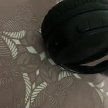 JBL Kulaklık Kırmızı Işığı Yanıyor Sönüyor!