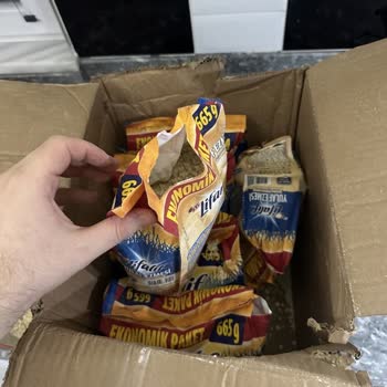 Eti Lilalif Ürünleri Kargoda Parçalanmış Olarak Geldi