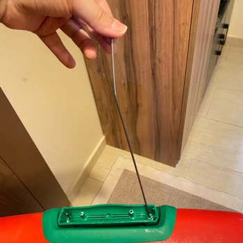 Ajet Uçuşunda Kırılan Bavulum İçin Çözüm Bekliyorum