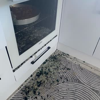 Fırın Camı Aniden Patladı, Yedek Parça Bulamıyoruz