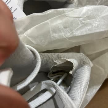 Adidas Ayakkabıda Kısa Sürede Oluşan Hasara Trendyol'dan Çözüm Bulunamaması