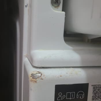 Garanti Kapsamındaki Çamaşır Makinesinde Paslanma Ve Servis Sorunu