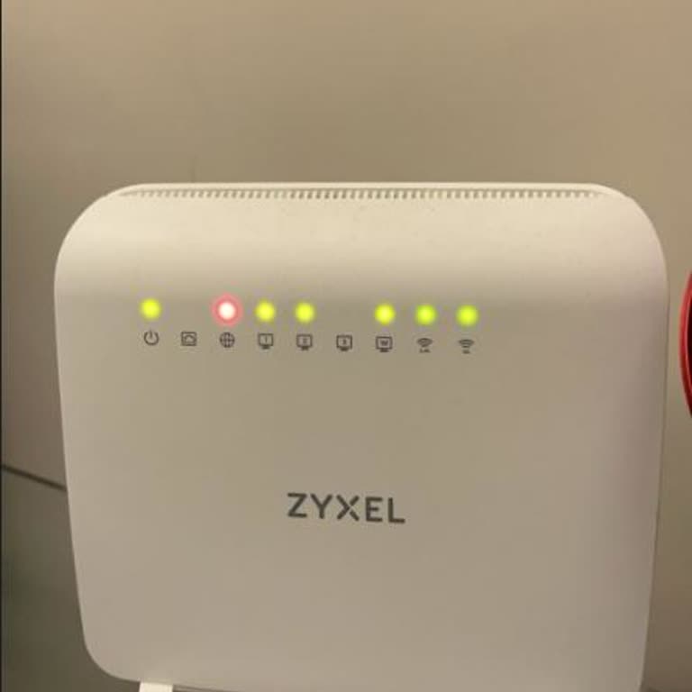 Uzun Süreli Ve Bilgilendirmesiz İnternet Kesintisi, Yetersiz Müşteri Hizmeti