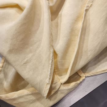 Stradivarius Satın Alınan Gömlekte Sürekli Kusur ve Mağaza Çalışanının İlgisizliği