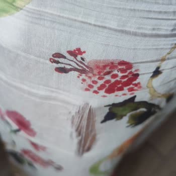 İlk Giyişte Yırtılan Pantolon Doğum Günümü Mahvetti