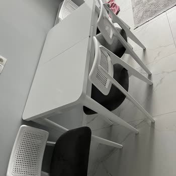 Aldığım Masa Ve Sandalyelerde Kısa Sürede Kalite Sorunu Ve İlgisiz Müşteri Hizmeti