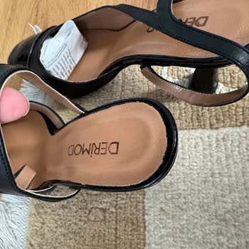 Ayakkabının Arka Kısmı Düşüyor Firma Yardımcı Olmadı