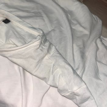 Yıkama Sonrası Nevresim Rengi Tişörtlere Geçti, Mağduriyetimin Giderilmesini İstiyorum