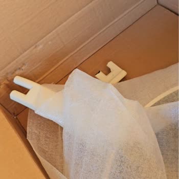 Kırık Tencere Seti Ve Eksik Parçalarla Hayal Kırıklığı