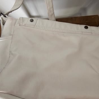 Aldığım Çantada Kısa Sürede Oluşan Lekeler Ve İade Sorunu