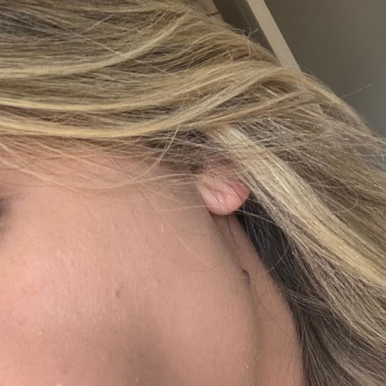 I Experience White Patch Issue With Mac Prep + Prime Fix Matte Setting Spray