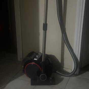 I Face Extreme Difficulty Using Miele Vacuum Cleaner on Carpet Mode