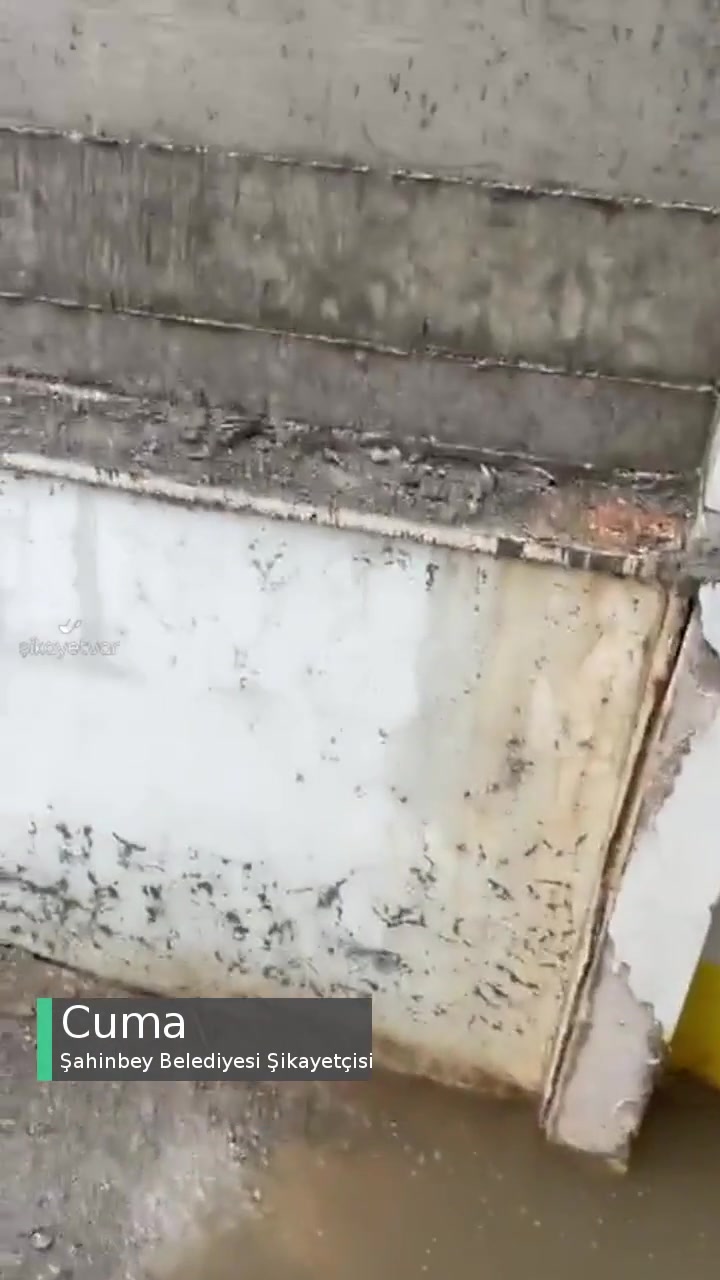 Şahinbey Belediyesi Binadan Gelen Su! videonun kapak resmi