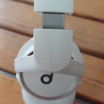 Garanti Sürecinde Kulaklık Çatlağına Çözüm Sunulmadı