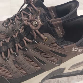 Skechers Garanti Süresi İçinde Yırtılan Ayakkabı İçin Olumsuz İnceleme Sonucu