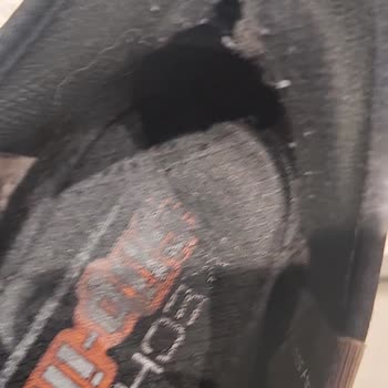 Skechers Garanti Süresi İçinde Yırtılan Ayakkabı İçin Olumsuz İnceleme Sonucu