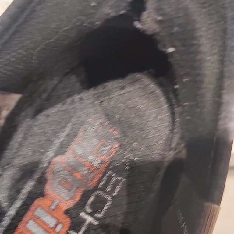 Skechers Garanti Süresi İçinde Yırtılan Ayakkabı İçin Olumsuz İnceleme Sonucu