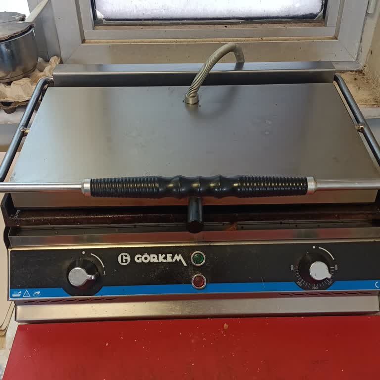 Tost Makinesi Tasarım Sorunu Ve İlgisiz Müşteri Hizmeti