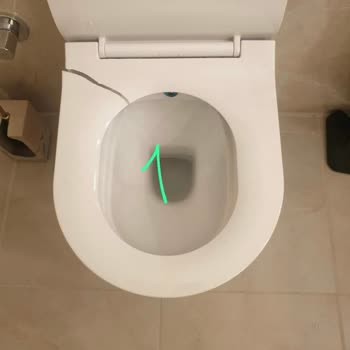 Klozet Kapakları Sürekli Kırılıyor, Firma Çözüm Sunmuyor