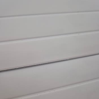 Ecza Dolabı Panjuru Kısa Sürede Parçalandı Parça Temini Yok