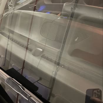 Hyundai Bayon Aracımın Camının Güneş Nedeniyle Çatlaması Ve Servis Mağduriyeti