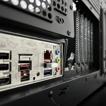 Aras Kargo İle Taşınan Bilgisayar Kasasında Ciddi Hasar Ve Yetersiz Hizmet