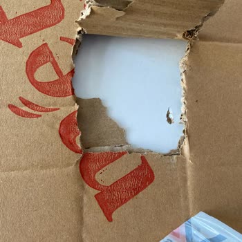 Gardırop Siparişim Hasarlı Ve Darbeli Geldi