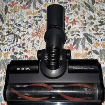 Philips Şarjlı Süpürge Başlık Tırnağı Kırıldı Parça Yok Yön Vermede Sorun Yaşıyorum