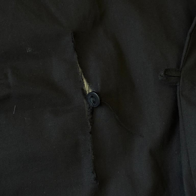 Aldığım Gömlekler Aynı Yerden Yırtıldı, Çözüm Yetersiz Kaldı