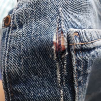 Hatalı Ve Defolu Jean Gönderimiyle Hayal Kırıklığı