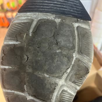 Skechers Ayakkabı 3 Ayda Yırtıldı Garanti Kullanıcı Hatası Dedi