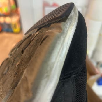 Skechers Ayakkabı 3 Ayda Yırtıldı Garanti Kullanıcı Hatası Dedi