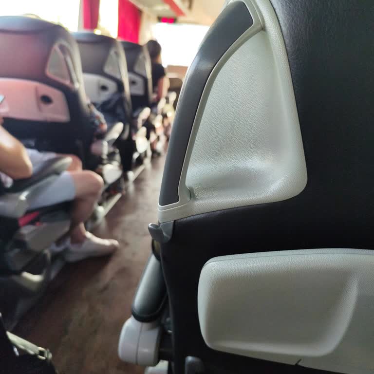 İlgisiz Muavin Ve Şoförle Sorunlu Yolculuk