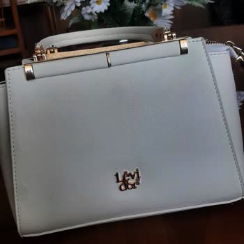 Kısa Sürede Deforme Olan Çanta Ve İlgisiz Müşteri Hizmeti