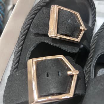 Aldığım Ayakkabının Rengi Bir Saatte Soldu İade Talebim Reddedildi