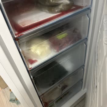 Bosch Derin Dondurucu Sık Sık Çalışmayı Durduruyor, Servis Çözüm Sunmuyor