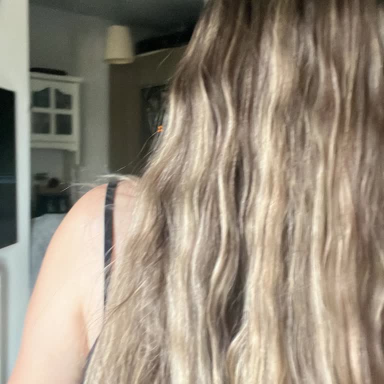 Saçlarım Yandı, İstediğim Renkten Eser Yok, Mağduriyetim Giderilmiyor