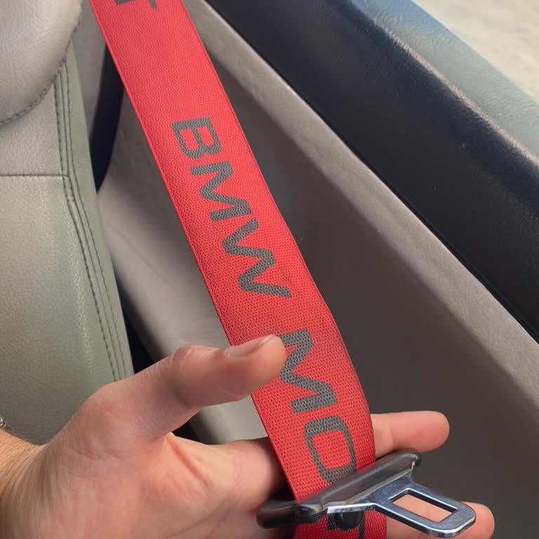 Kırmızı Emniyet Kemeri Yüzünden Muayeneden Kaldım