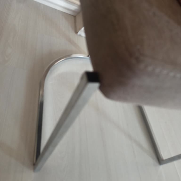 Mobilya Servisinin Koltuk Ve Sandalye Sorununu Çözmemesi