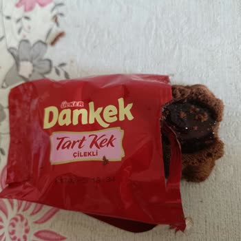 Kapalı Ambalajdan Isırılmış Kek Çıktı, Hijyen Endişesi Yaşadım