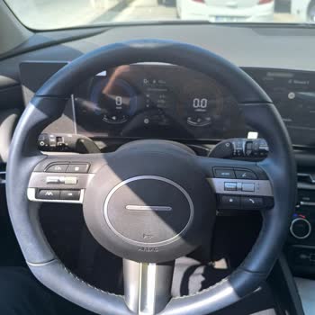 Hyundai Tucson'da 2 Ayda Deri Parçalarda Renk Solması Ve Servis İlgisizliği