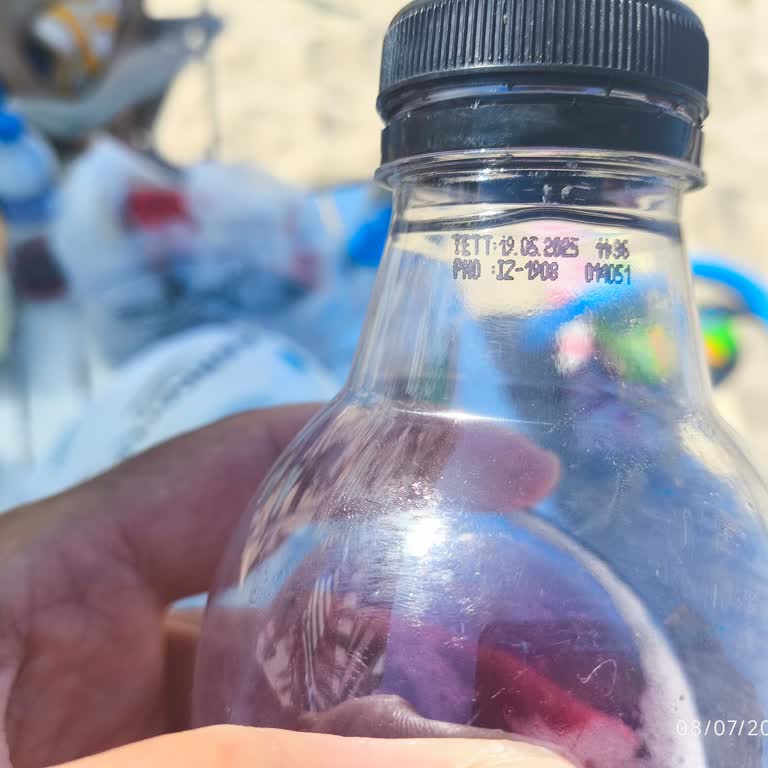 Son Kullanma Tarihi Geçmiş İçecek Satışıyla Sağlığımız Riske Atıldı