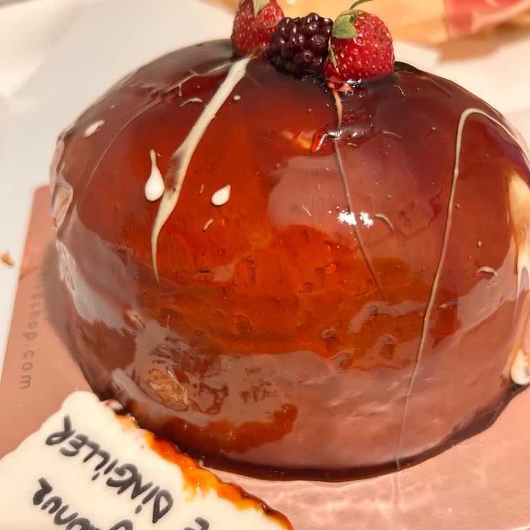 Yanlış Ve Bayat Pasta Gönderildi, Şube Çözüm Sunmadı