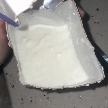 BİM Dost Laktozsuz Süt Bozuk Çıktı Yoğurt Kıvamında Ve Kötü Kokulu