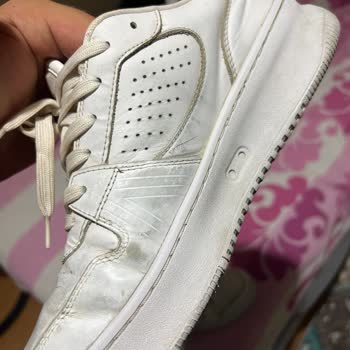 Lacoste Ayakkabıda Boya Akması Nedeniyle Mağduriyet