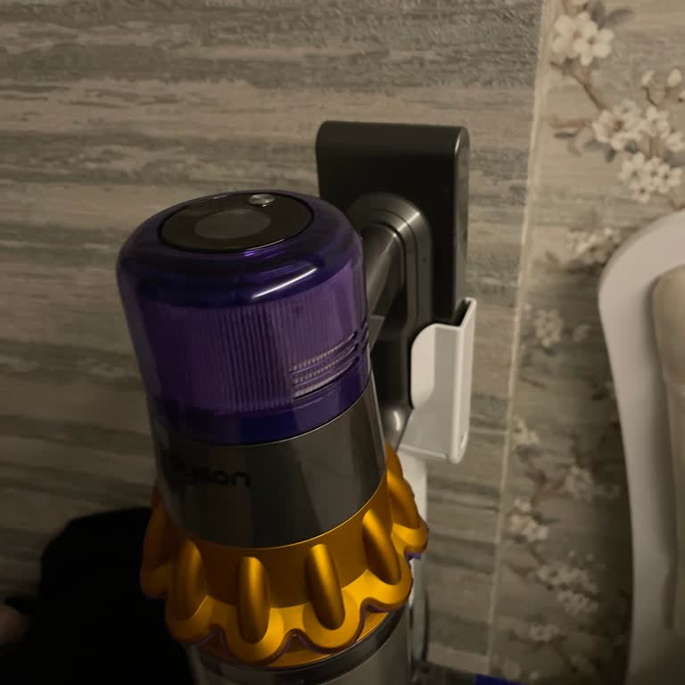 B15 Şarjlı Süpürge Aniden Çalışmayı Durdurdu, Şarj Almıyor