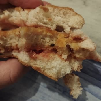 Şok Marketten Alınan Schnitzel'de Yabancı Madde Şoku: Çocuklarımın Sağlığı Tehlikeye Girdi